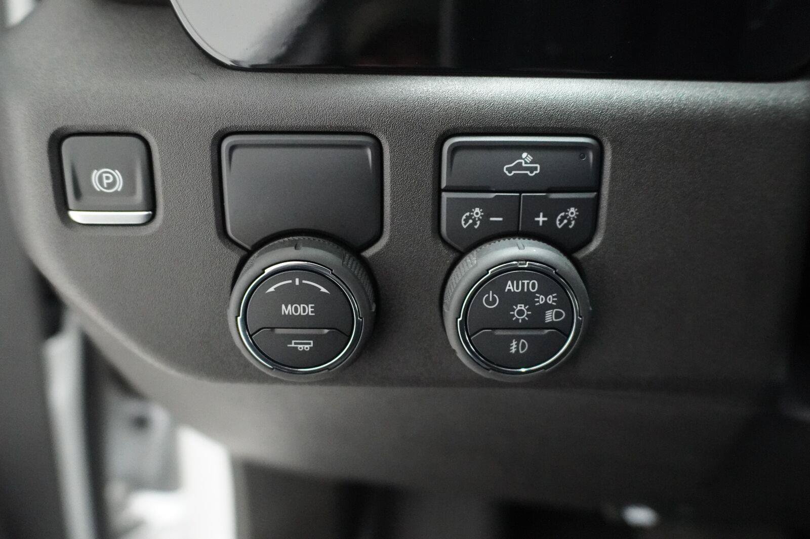 Used 2025 Chevrolet Silverado 1500 RST w/ Texas Edition Plus RWD image 18