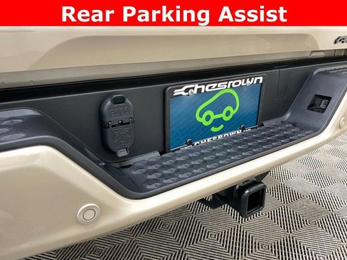 Certified 2024 GMC Canyon AT4 w/ Technology Package AWD/4WD image 14