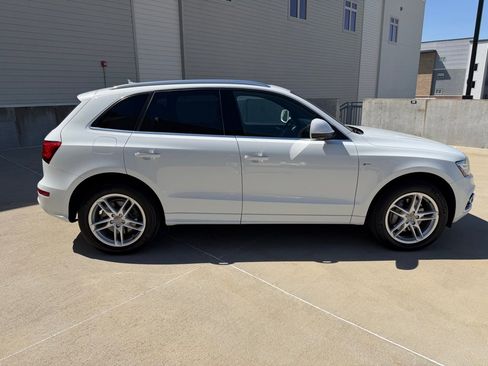 Used 2015 Audi Q5 3.0T Prestige AWD/4WD image 2