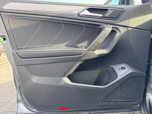 Certified 2024 Volkswagen Tiguan SE image 13