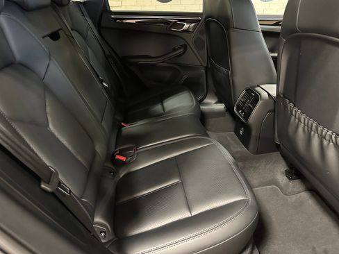Used 2024 Porsche Macan Turbo AWD/4WD image 19
