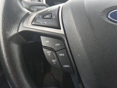 Used 2020 Ford Fusion SE FWD image 38
