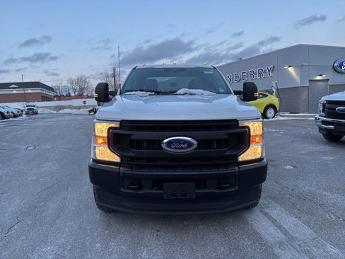 Used 2022 Ford F350 XL w/ Power Equipment Group image 7
