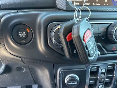 Used 2023 Jeep Wrangler Unlimited Sahara w/ Cold Weather Group image 38