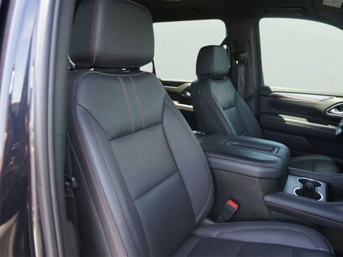 Used 2023 Chevrolet Suburban RST w/ Luxury Package RWD image 21