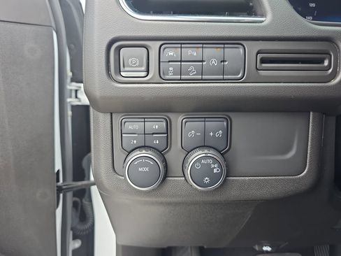 Used 2023 Chevrolet Tahoe Z71 AWD/4WD image 19