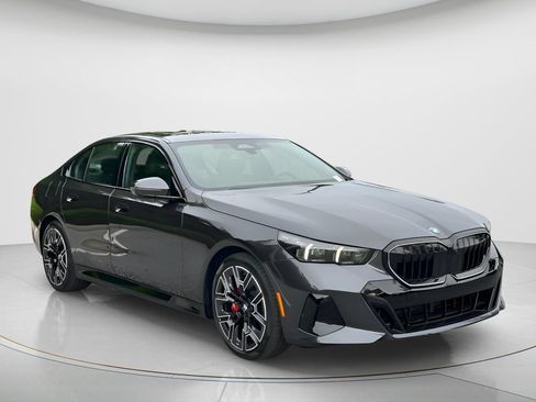 New 2027 BMW 530i RWD image 3