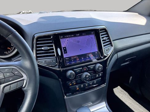 Used 2019 Jeep Grand Cherokee Altitude RWD image 7