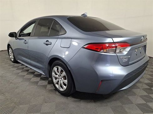 Used 2022 Toyota Corolla LE image 8