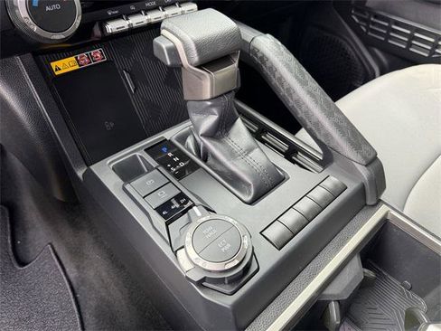 Certified 2024 Toyota Tacoma SR5 w/ SR5 Upgrade Package image 17