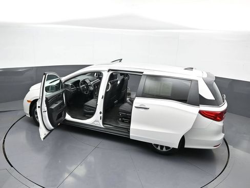 Certified 2024 Honda Odyssey EX-L image 47