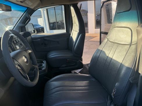 Used 2016 Chevrolet Express 3500 LS image 14
