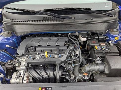 Used 2025 Hyundai Venue Limited FWD image 24