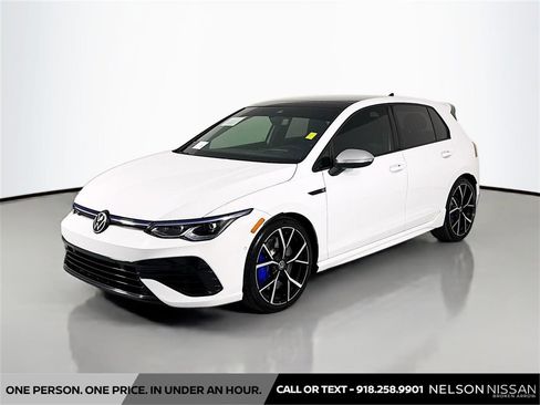 Used 2022 Volkswagen Golf R image 1