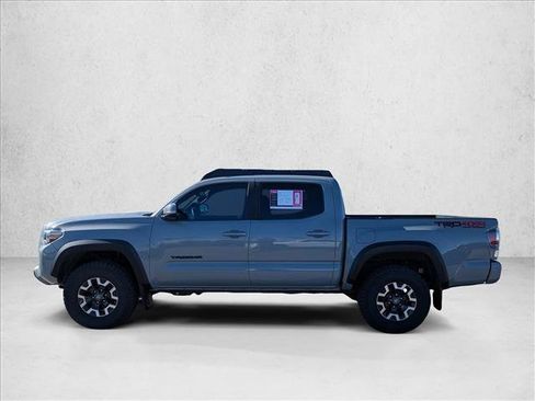 Used 2021 Toyota Tacoma TRD Off-Road w/ Technology Package AWD/4WD image 9