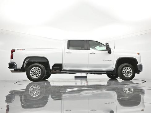 Used 2025 Chevrolet Silverado 2500 LT w/ Convenience Package AWD/4WD image 40