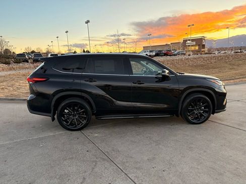 Used 2026 Toyota Highlander Limited image 8