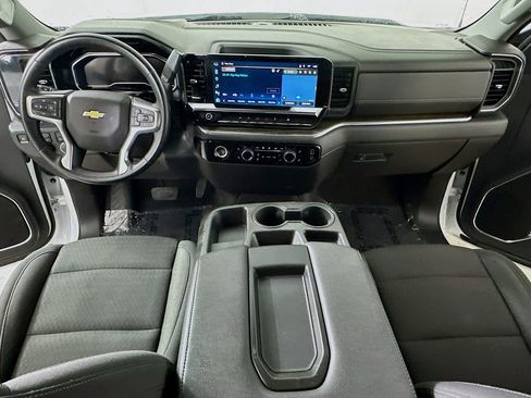 Used 2024 Chevrolet Silverado 1500 LT AWD/4WD image 16