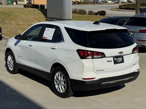 Used 2023 Chevrolet Equinox LT w/ Driver Convenience Package image 10