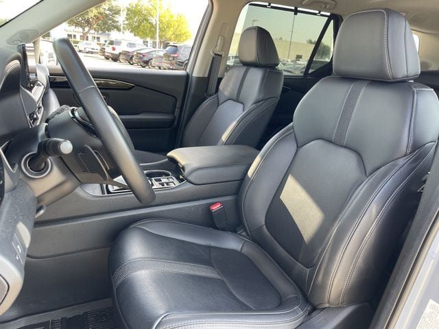 Used 2025 Honda Pilot Touring image 26