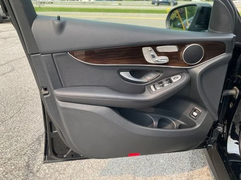 Certified 2022 Mercedes-Benz GLC 300 4MATIC image 21