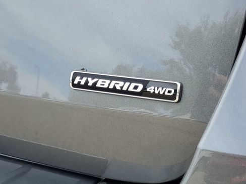 Certified 2023 Ford Explorer Limited w/ Hybrid Equipment Group 310A AWD/4WD image 7