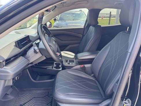 Certified 2025 Ford Mustang Mach-E Select RWD image 11