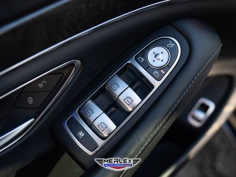 Used 2018 Mercedes-Benz S 560 Sedan w/ AMG Line Exterior image 41