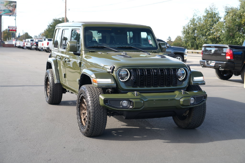 Used 2024 Jeep Wrangler High Altitude AWD/4WD image 2
