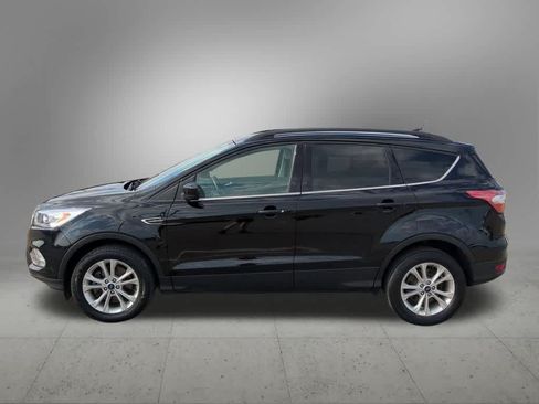 Used 2018 Ford Explorer XLT w/ Equipment Group 202A AWD/4WD image 3