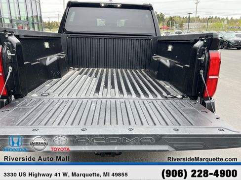 Used 2024 Toyota Tacoma TRD Off-Road AWD/4WD image 8