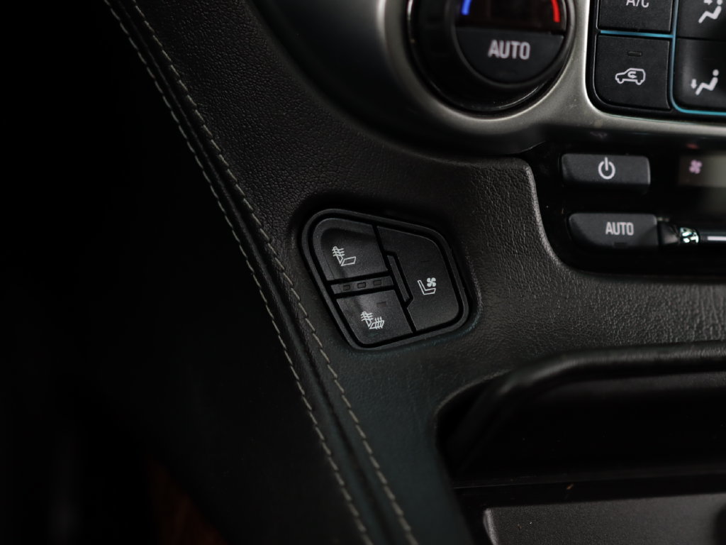 Used 2019 Chevrolet Tahoe Premier AWD/4WD image 19
