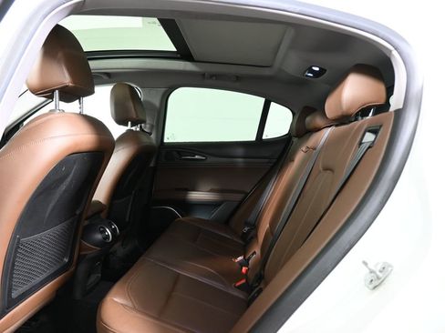 Used 2018 Alfa Romeo Stelvio Ti image 7