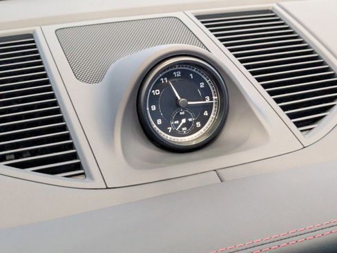 Certified 2025 Porsche Macan image 21