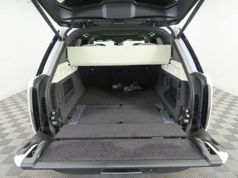New 2025 Land Rover Range Rover Autobiography image 30