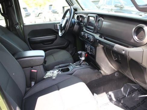 Used 2021 Jeep Wrangler Unlimited Sport AWD/4WD image 30