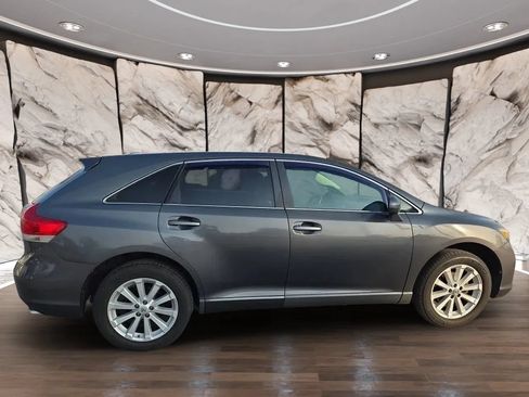 Used 2010 Toyota Venza FWD image 7