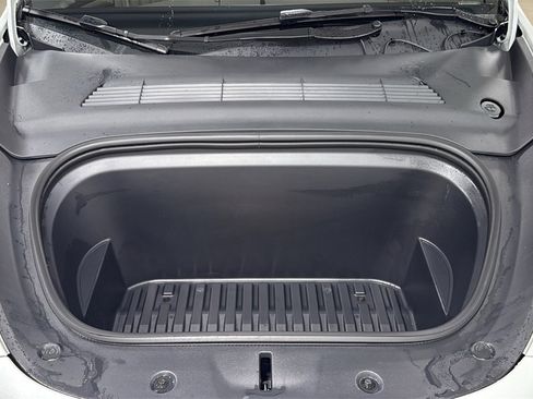 Used 2025 Tesla Model Y Performance image 25