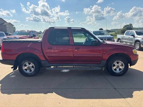Used 2005 Ford Explorer Sport Trac 2WD image 2