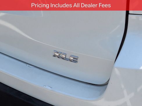 Used 2016 Toyota Highlander XLE FWD image 8