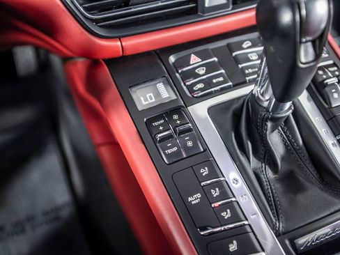 Used 2021 Porsche Macan GTS AWD/4WD image 30