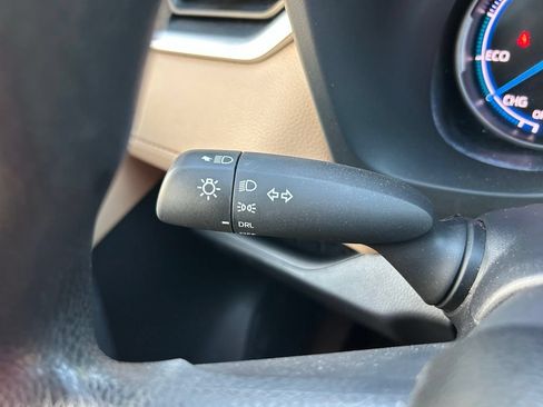 Certified 2025 Toyota RAV4 LE AWD/4WD image 22