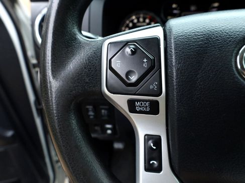 Used 2018 Toyota Tundra SR5 image 33