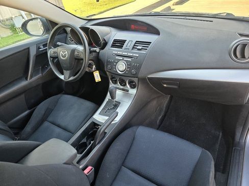 Used 2010 MAZDA MAZDA3 i Touring FWD image 13