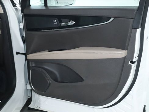 Used 2022 Lincoln Nautilus Reserve image 34