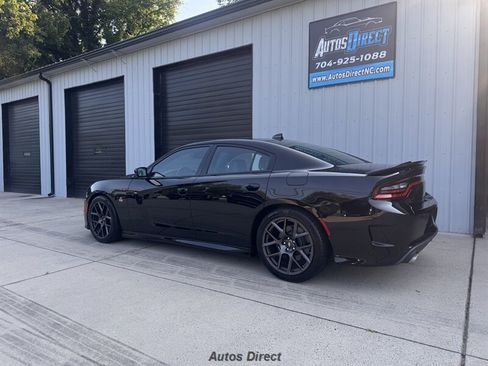 Used 2019 Dodge Charger Scat Pack w/ Plus Group RWD image 5