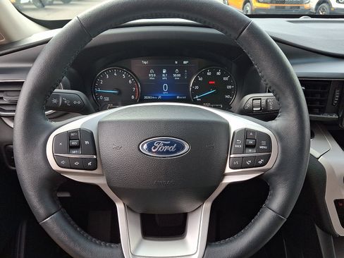 Certified 2023 Ford Explorer XLT w/ Equipment Group 202A AWD/4WD image 25