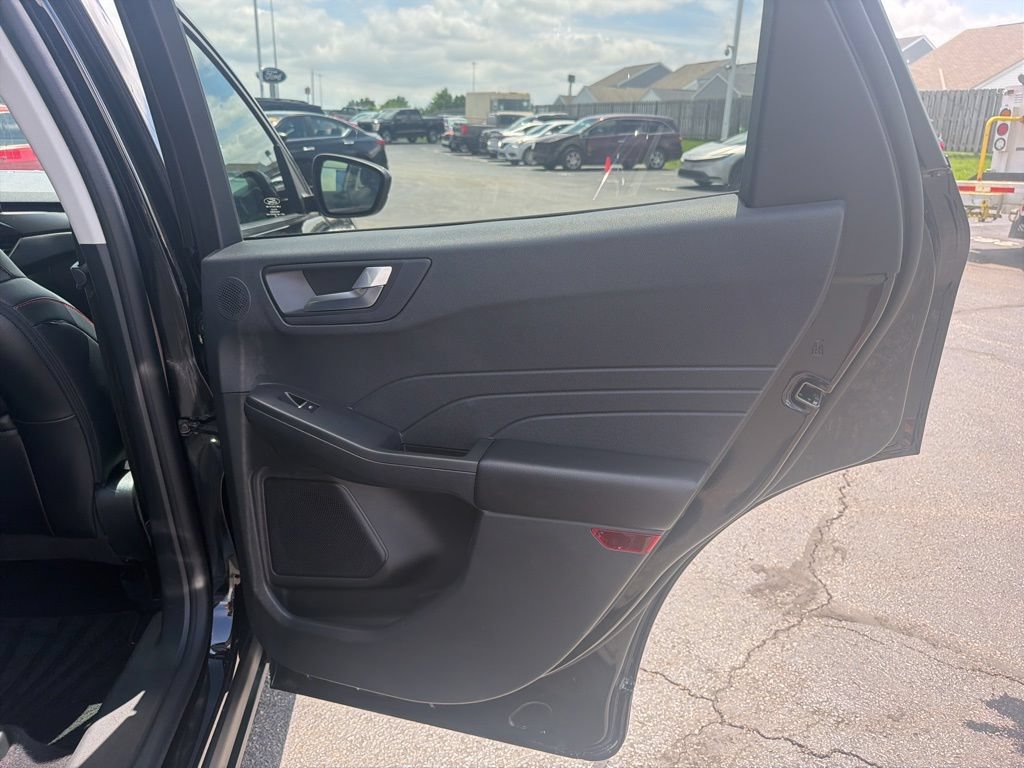 Used 2022 Ford Escape SEL w/ SEL Stealth AWD Package image 43