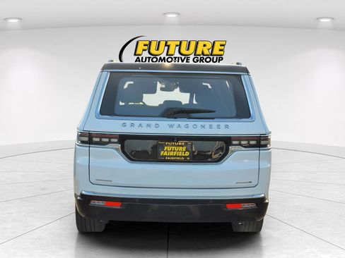 New 2023 Jeep Grand Wagoneer Series III image 4