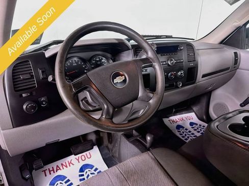 Used 2009 Chevrolet Silverado 1500 W/T w/ Skid Plate Package AWD/4WD image 9